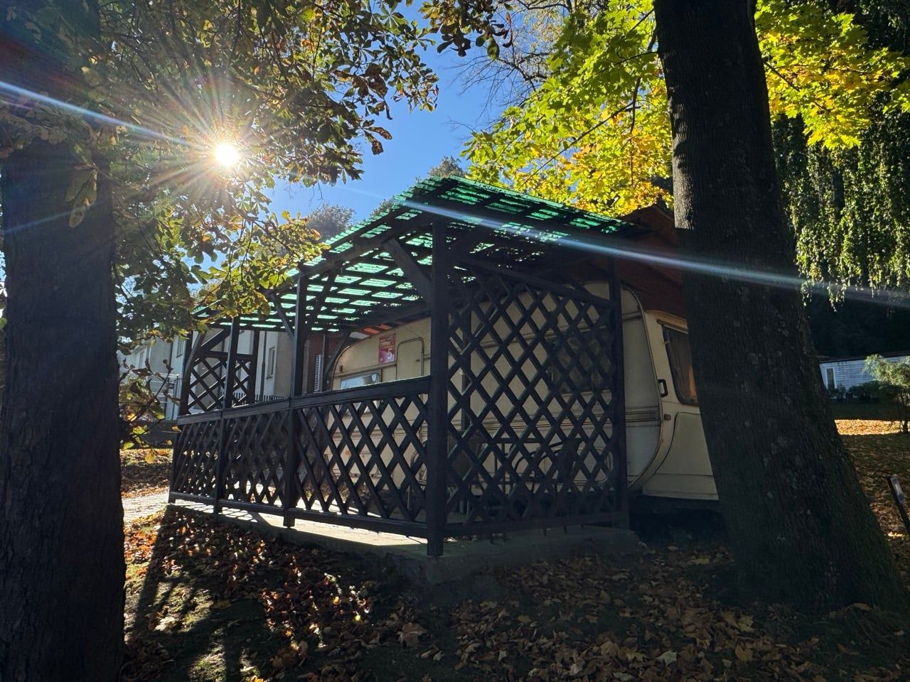 Sezonowa przyczepa — zdjęcie 4