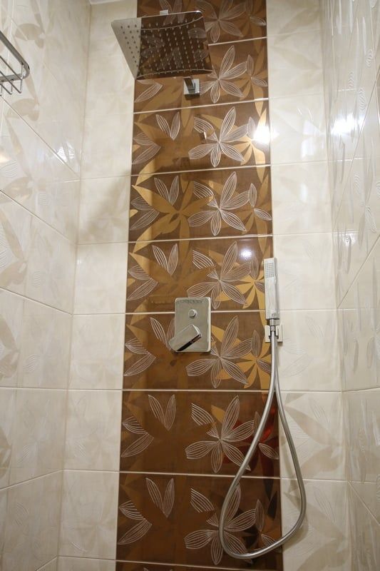 Kabina prysznicowa w sanitariatach