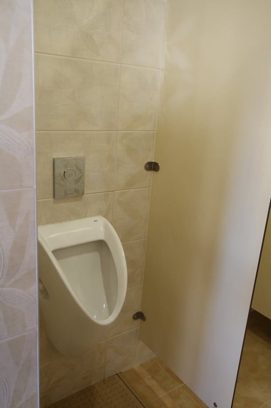 Pisuar w sanitariatach